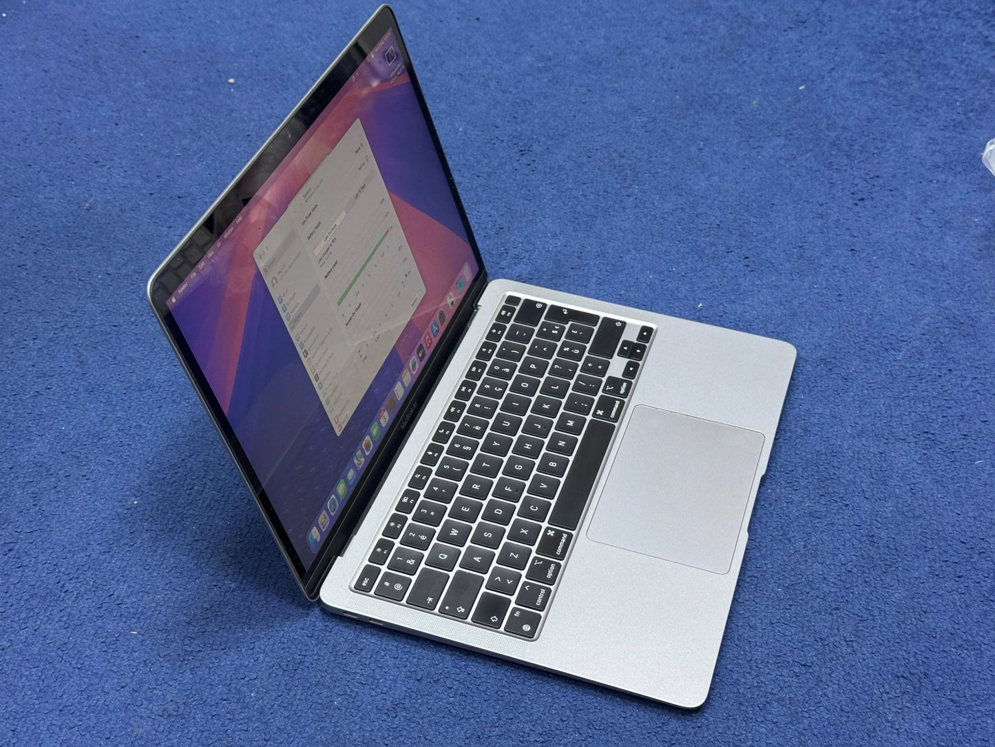 Apple MacBook Air M1 2020 Review – Best Laptop from Electronic Shops in Dubai - Aarishelectronics