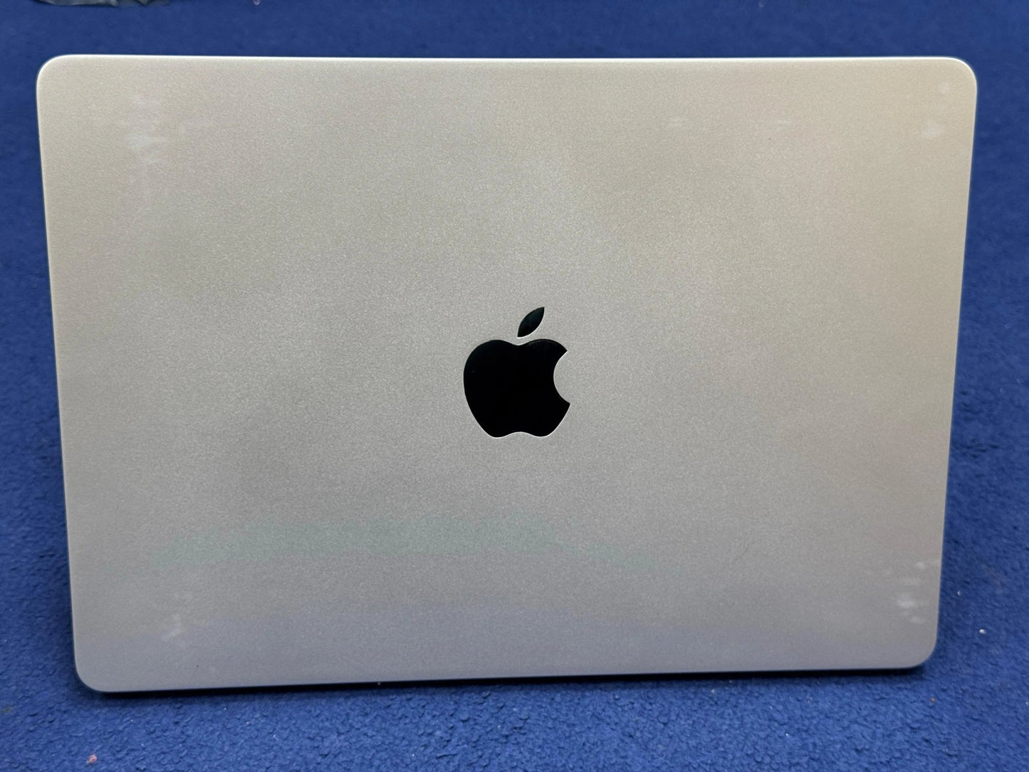 Apple MacBook Air M2 2022 – Slim, Powerful & Now in Dubai Electronic Shops - Aarishelectronics