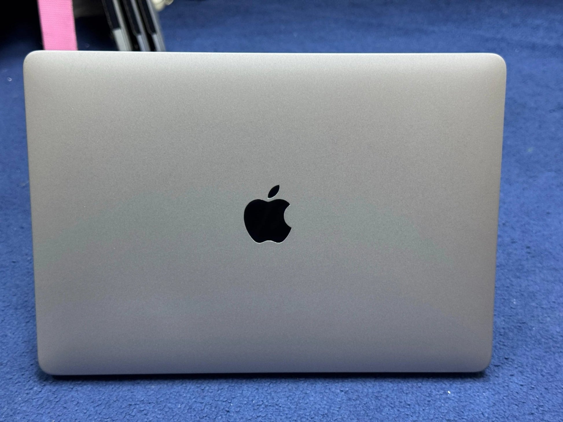 Apple MacBook Air M1 2020 Review – Best Laptop from Electronic Shops in Dubai - Aarishelectronics