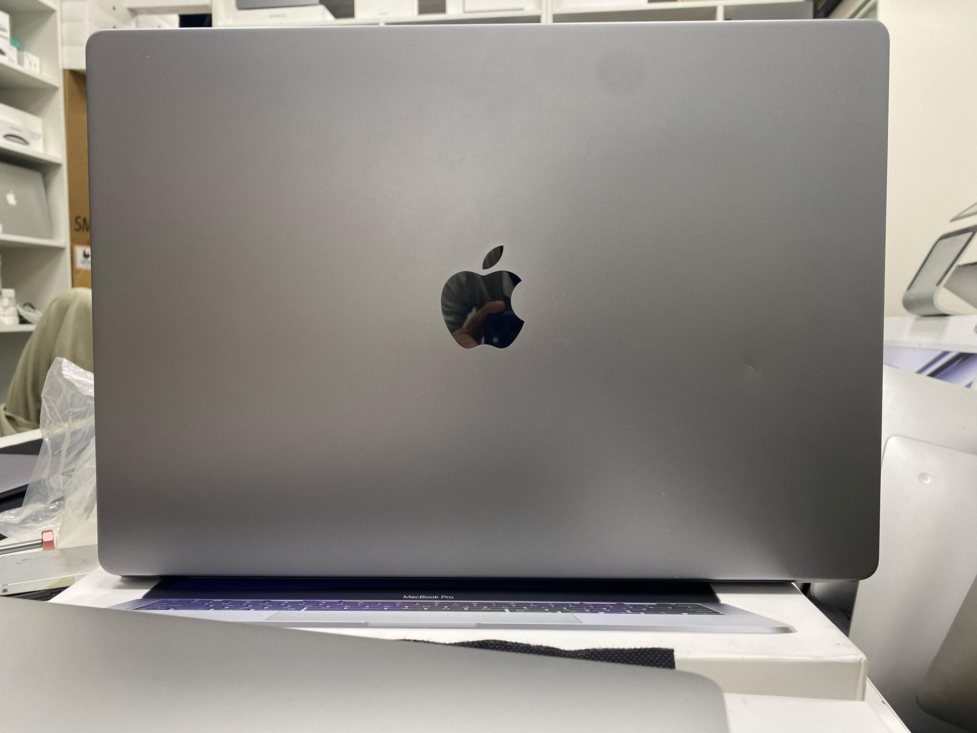 Apple MacBook Pro M1 Max 2021 - 64GB RAM, 2TB SSD Deals - Aarishelectronics